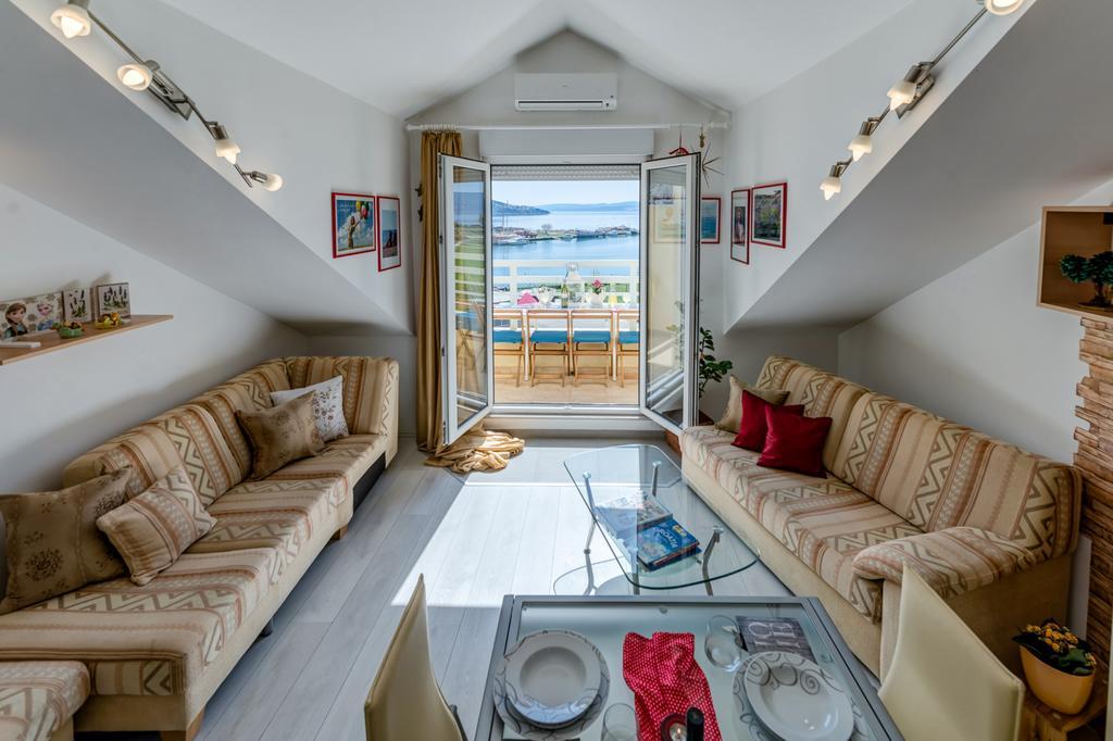 Apartment Sea View Mouth Cetina Omiš Exterior foto