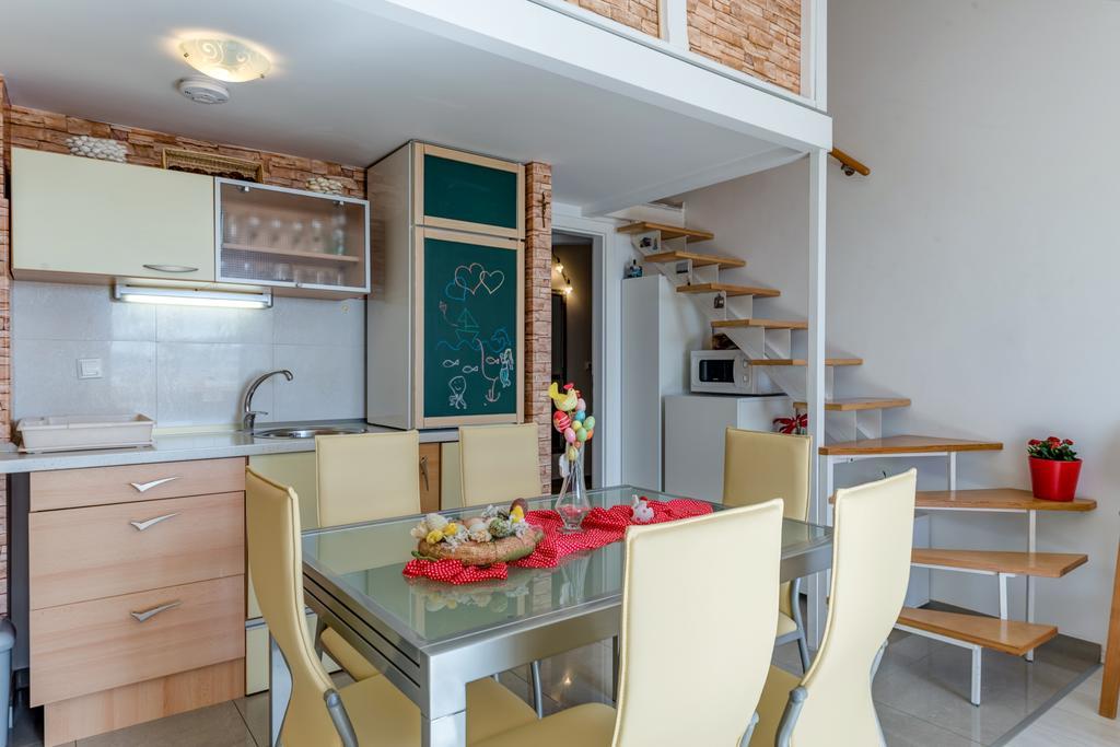 Apartment Sea View Mouth Cetina Omiš Exterior foto